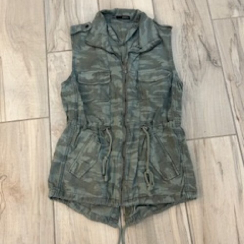 Maurices camo vest